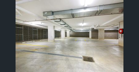 Two Bedroom Unit - 20% Below Market Rent - Photo 4