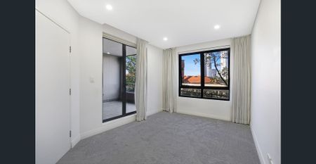 Prestigious Location – Luxurious 3 Bedroom + Private Study/Guess Room - Photo 2