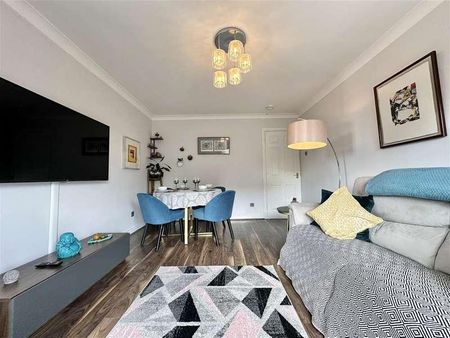 Riverside Court, Leeds, LS1 - Photo 2