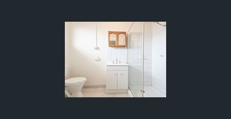 Ground Floor Unit - Walk to the Beach! - Photo 3