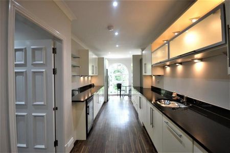 Kingsbury House, Alderley Edge - Photo 3