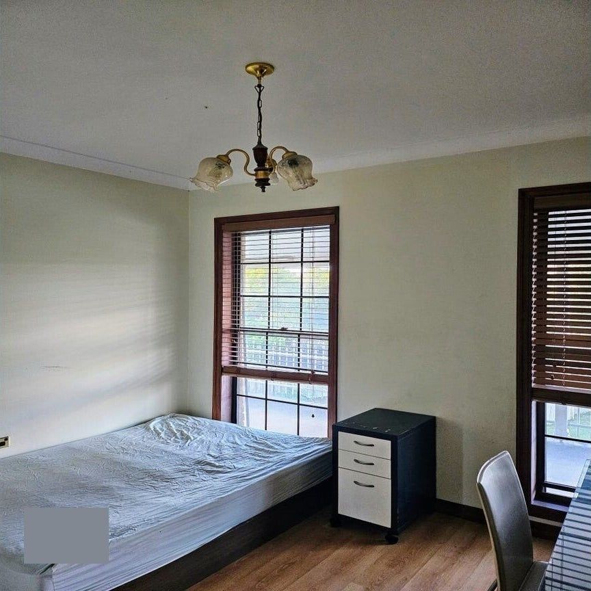 Upper Mount Gravatt - Photo 1