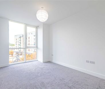 1 bed Flat for rent - Photo 3