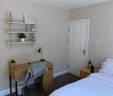 Room in a Shared House, Winifred Avenue, CV5 - Photo 6