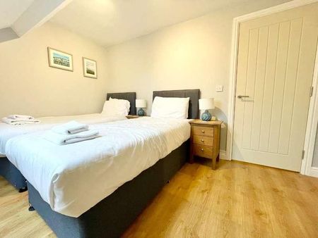 St. Thomas Street, Weymouth, DT4 - Photo 3