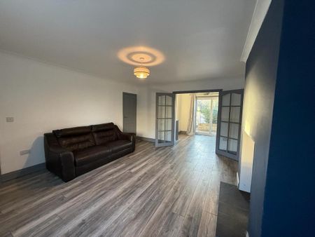 2 bedroom terraced house to rent - Photo 3