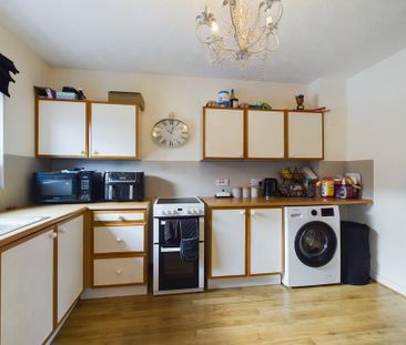 2 bedroom terraced house to rent - Photo 3