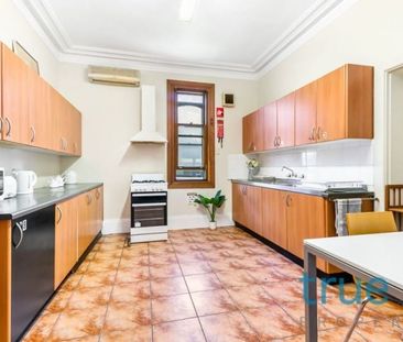 FULLY FURNISHED STUDIO APARTMENT - Photo 4