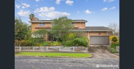 Spacious Family Home. - Photo 3