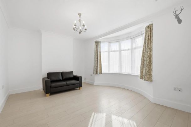 2 Bedroom Flat - Photo 1
