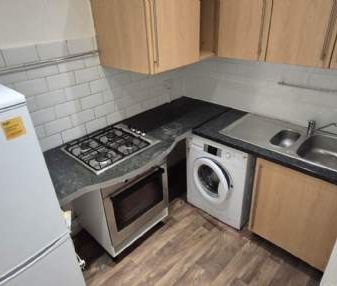 2 bedroom property to rent in Glasgow - Photo 2