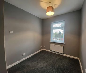 3 bedroom semi-detached to let - Photo 1