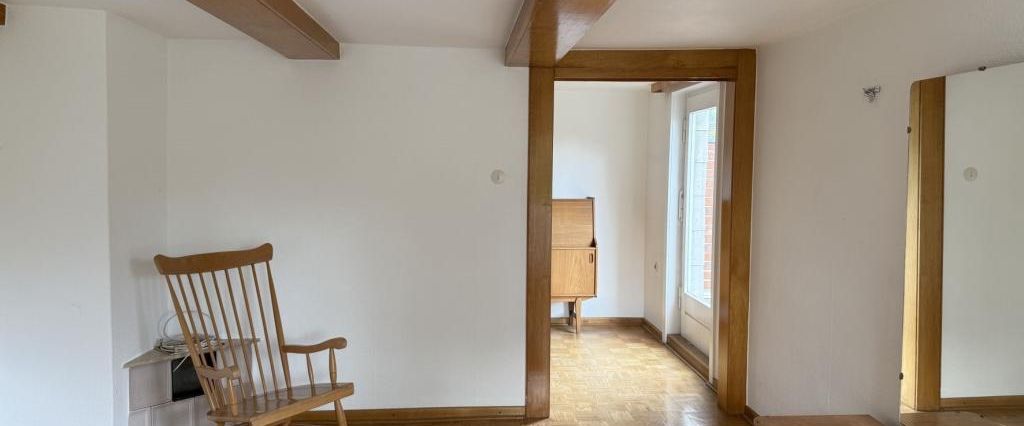 Großzügiges Einfamilienhaus mit Balkon und Stellplatz - Photo 1