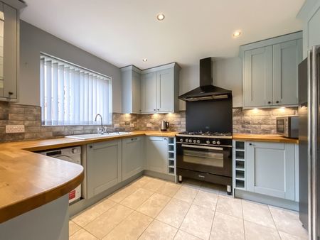 Jocelyns, CM17, Old Harlow - Photo 3