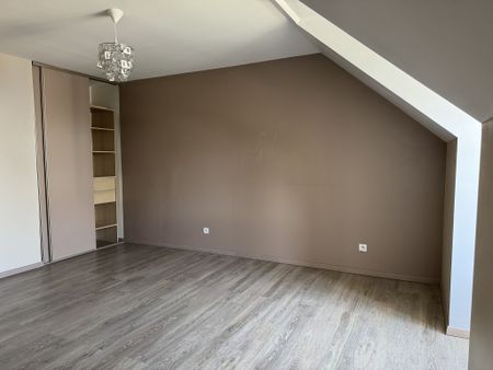 Location Maison 5 pièces 118m² LA FERTE ST AUBIN 45240 - Photo 2