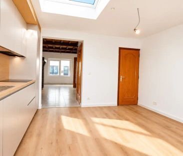 Gerenoveerde woning met terras in Sint-Niklaas - foto 5