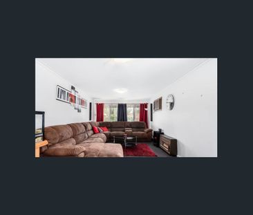 Settle Into Comfort – Your Paralowie Haven Awaits! 🏡 - Photo 2