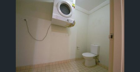 Spacious 3 bedroom townhouse - Photo 5