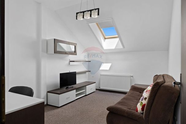 Apartament 2 camere, de închiriat în clădire privată ... - Fotografie 1
