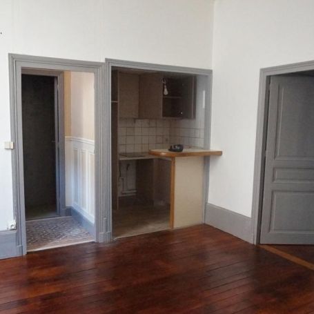 Location Appartement P2 Sens - Photo 1