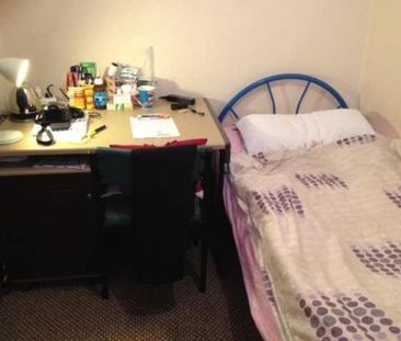 5 Bed - Bantock Way , Harborne - Photo 4