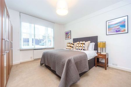 An excellently proportioned one bedroom apartment in Mayfair. - Photo 3