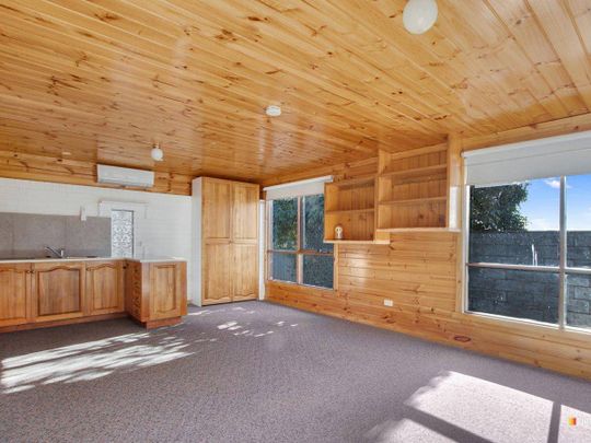 Sun Filled Family Home - Photo 1