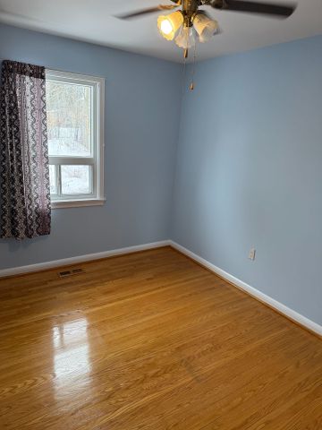 For Lease - 5 Lawrence Crescent Unit# Upper, Brampton, Ontario - Photo 3