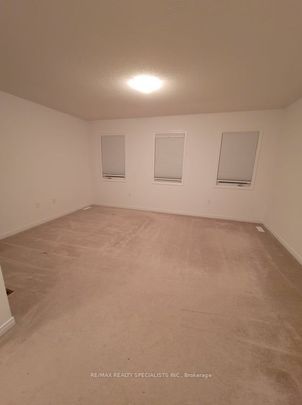 For Lease - 21 Franks Way, Barrie, Ontario - Photo 1