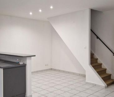 CARVIN, centre-ville, maison de type 3 à 690 euros - Photo 6