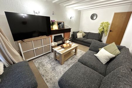 Princess Marys Road , Addlestone , Surrey, KT15 - Photo 2