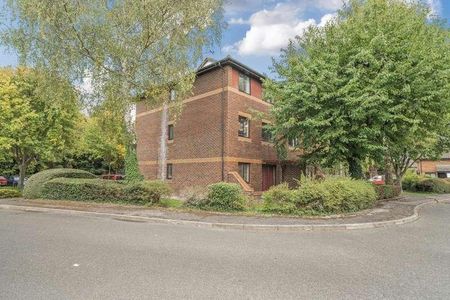 Didcot, Oxfordshire, OX11 - Photo 3