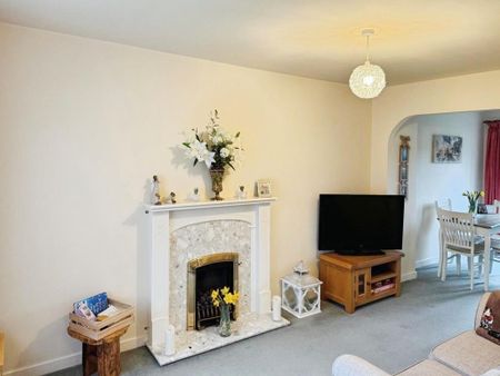 2 bedroom semi-detached house to rent - Photo 3