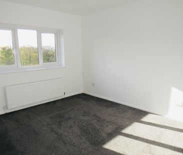 GREEN LANE, Halifax, Burnley Road - Photo 4