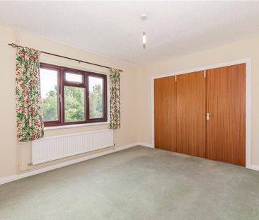 4 bedroom detached house to rent - Photo 5