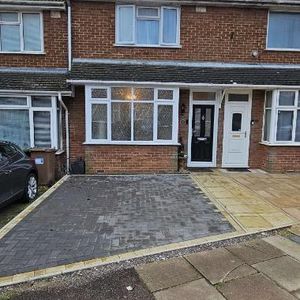 Hazelwood Close, LU2 - Photo 2