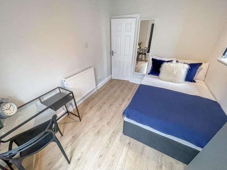 Halsbury Road, L6 - Photo 3