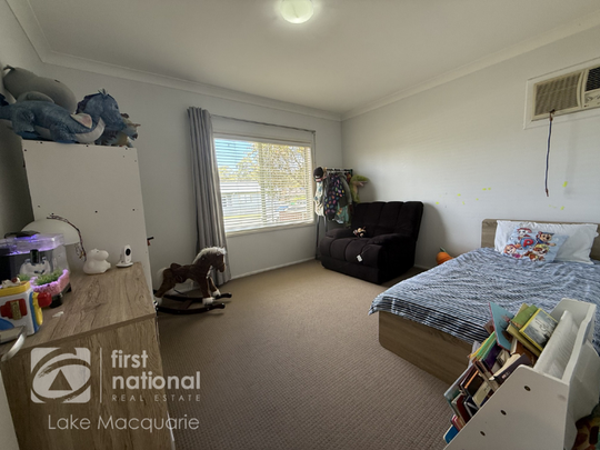 17 Charlotte Street, Holmesville NSW 2286 - House For Rent | Domain - Photo 1