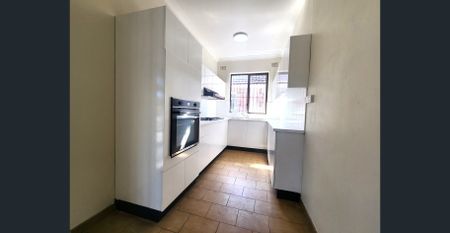 CONVENIENCE & LIFESTYLE - FRESHLY UPDATED HOME, 200M TO BARDWELL PARK STATION & CAFÃ‰S - Photo 4