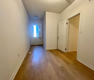 For Lease - 35 Jaffna Lane, Markham, Ontario - Photo 6