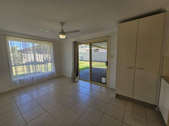 TIDY FAMILY HOME. - Photo 1
