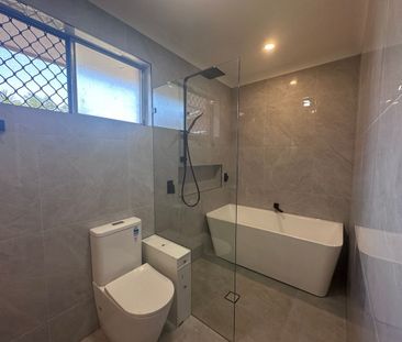 GREAT FAMILY HOME - Photo 2