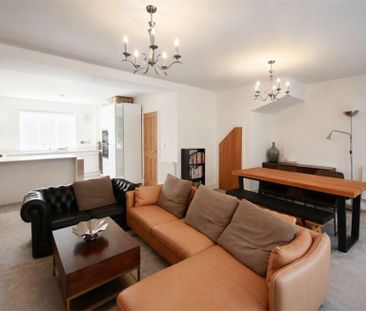 4 Bedroom Terraced To Let - Photo 1