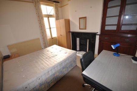 5 bedroom House To Let - Photo 5