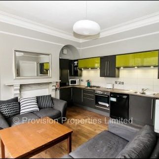 6 Bedroom Hyde Park Terrace - Photo 1