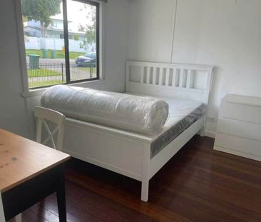 Furnished Home in Prime Southport Location - Photo 3