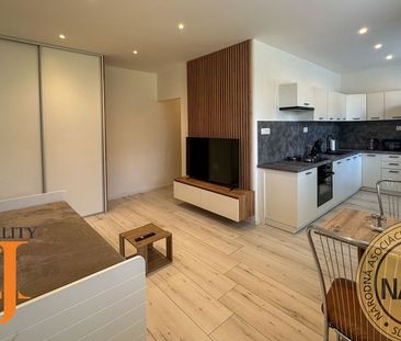 Moderný a luxusne zariadený 1-izbový byt na prenájom v Seredi – Fán... - Photo 2