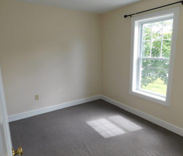 FOR RENT – 3223 Robie Street, Halifax, Nova Scotia - Photo 4