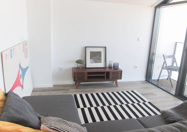 Fantástico apartamento T1 mobilado e equipado, novo, com vistas deslumbrantes sobre ria!