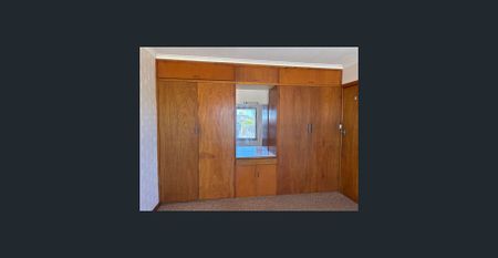 One-Bedroom Unit Near the Botanical Gardens - Photo 3